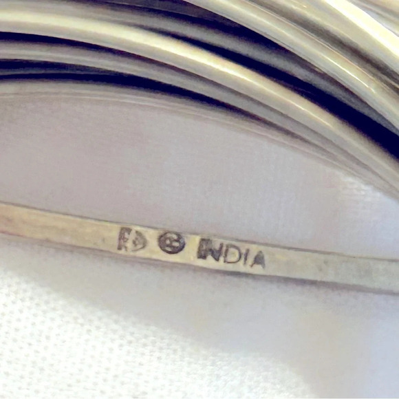 Silpada Sterling 21 Bangle Salute Interlocking Set - Picture 4 of 6